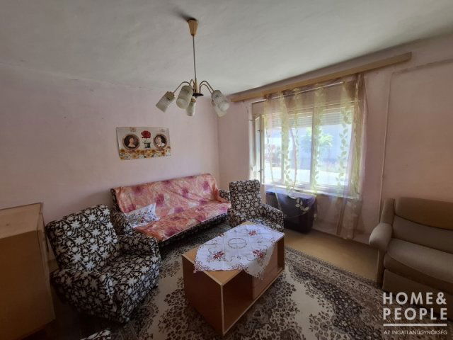 Eladó családi ház, Sándorfalván 59 M Ft, 3 szobás