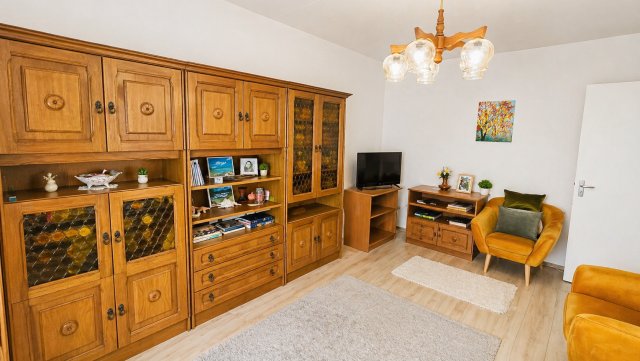 Eladó panellakás, Pécsett, Tildy Zoltán utcában 34.5 M Ft