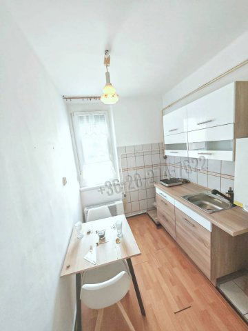 Eladó téglalakás, Egerben 34.9 M Ft, 2 szobás
