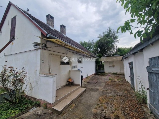 Eladó családi ház, Vajszlón 17.9 M Ft, 3 szobás