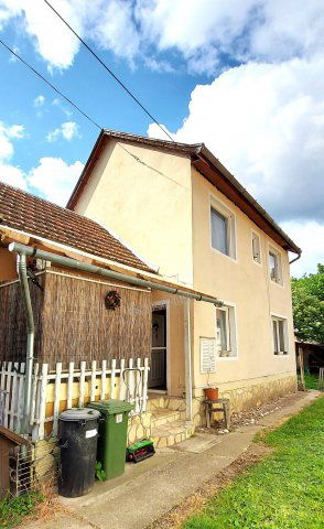 Eladó családi ház, Nagymaroson 31 M Ft, 1+2 szobás