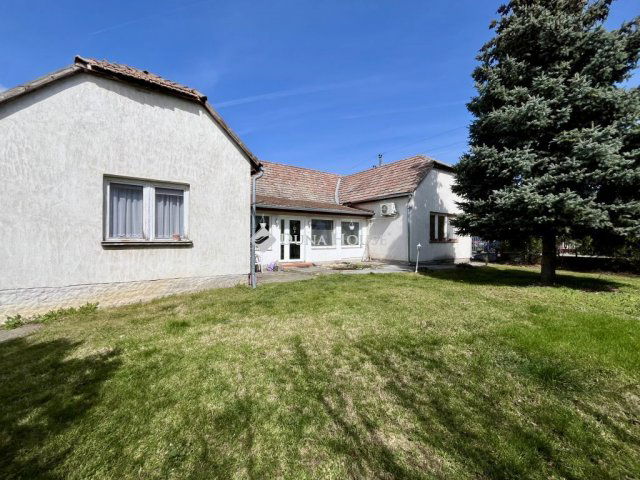 Eladó családi ház, Németkéren 32 M Ft, 3 szobás