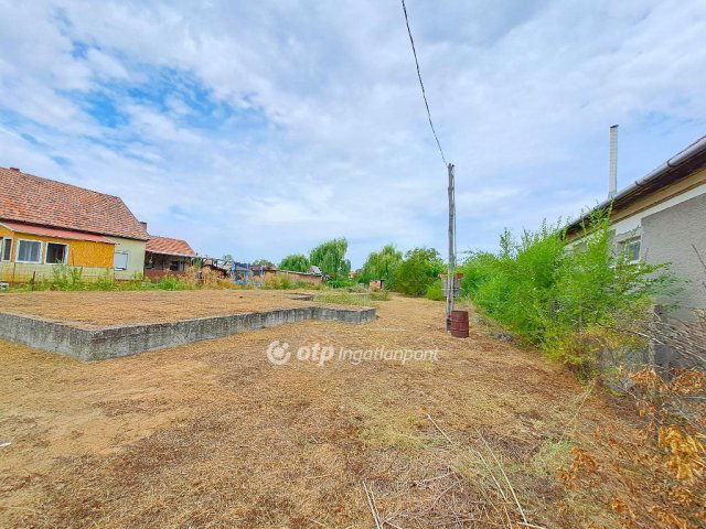 Eladó telek, Nyársapáton 14.8 M Ft / költözzbe.hu