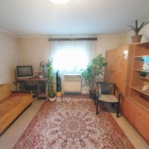 Eladó családi ház, Nyíregyházán 35.9 M Ft, 3 szobás