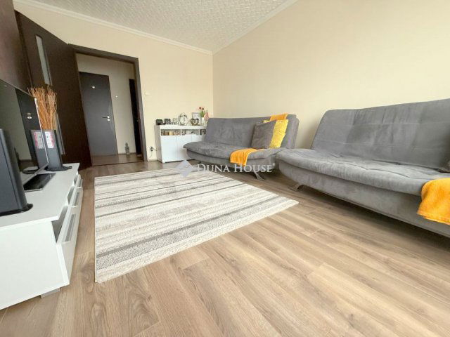 Eladó panellakás, Debrecenben 66.99 M Ft, 3 szobás