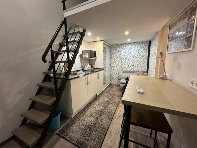 Eladó téglalakás, Budapesten, VI. kerületben 33 M Ft, 1 szobás