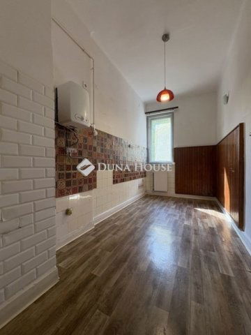 Eladó téglalakás, Budapesten, XXI. kerületben 59.9 M Ft