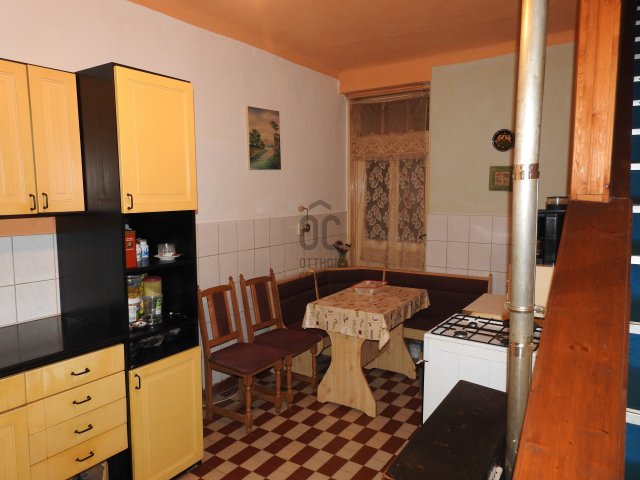 Eladó téglalakás, Szombathelyen 35 M Ft, 2 szobás