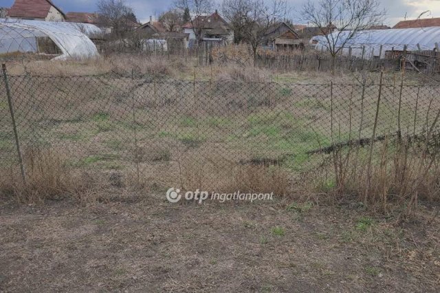 Eladó családi ház, Jászfényszarun 12.1 M Ft, 1 szobás