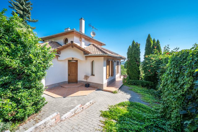 Eladó családi ház, Szentendrén, Őz utcában 159.9 M Ft