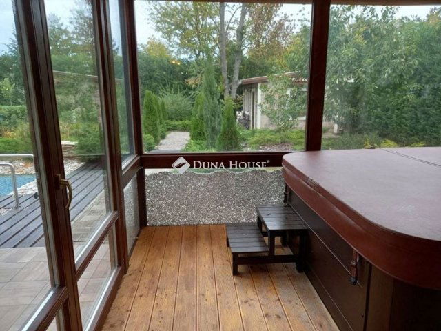 Eladó családi ház, Zamárdiban 420 M Ft, 11 szobás