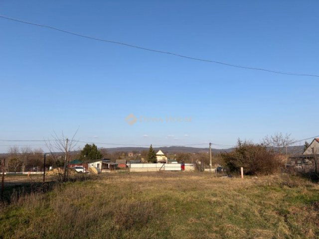 Eladó telek, Tatán 25 M Ft / költözzbe.hu