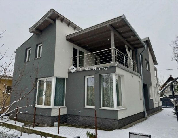 Eladó családi ház, Budapesten, XVIII. kerületben 200 M Ft