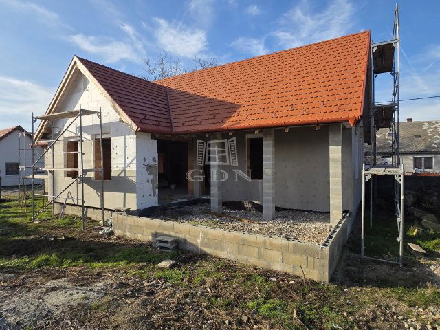 Eladó családi ház, Nemesvámoson 109 M Ft, 2+3 szobás