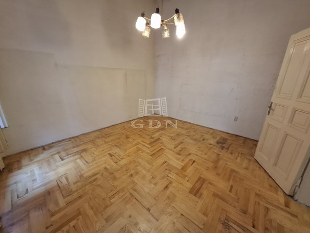 Eladó téglalakás, Budapesten, VII. kerületben, Erzsébet körúton