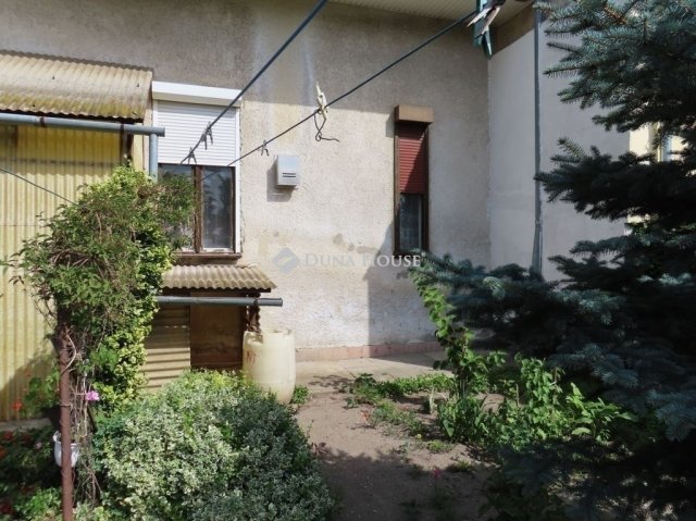 Eladó téglalakás, Budapesten, XV. kerületben 72 M Ft, 2 szobás