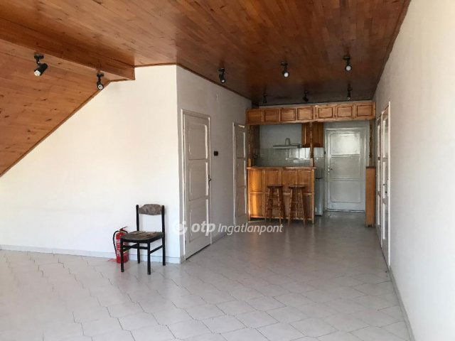 Kiadó ipari ingatlan, Komlón 381 E Ft / hó / költözzbe.hu