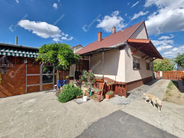 Eladó családi ház, Kaposváron 63 M Ft, 3 szobás