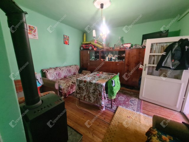 Eladó családi ház, Győrújbaráton 55 M Ft, 3 szobás