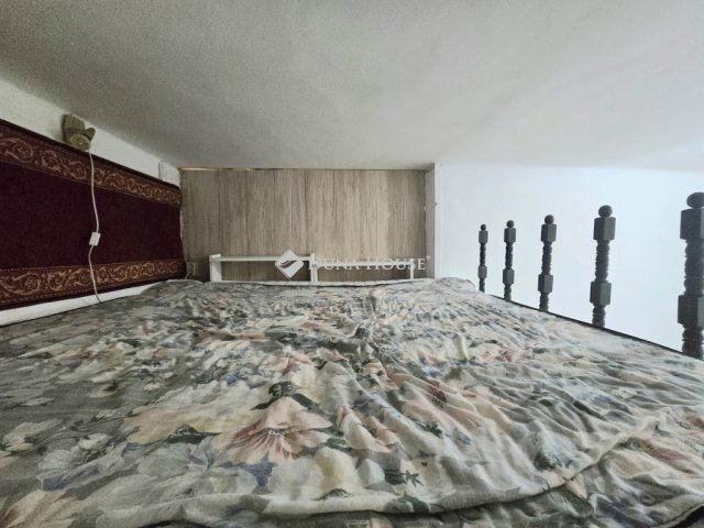 Eladó téglalakás, Pécsett 24.99 M Ft, 1 szobás