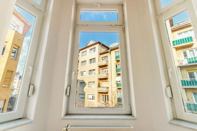 Eladó téglalakás, Budapesten, XI. kerületben 104.9 M Ft