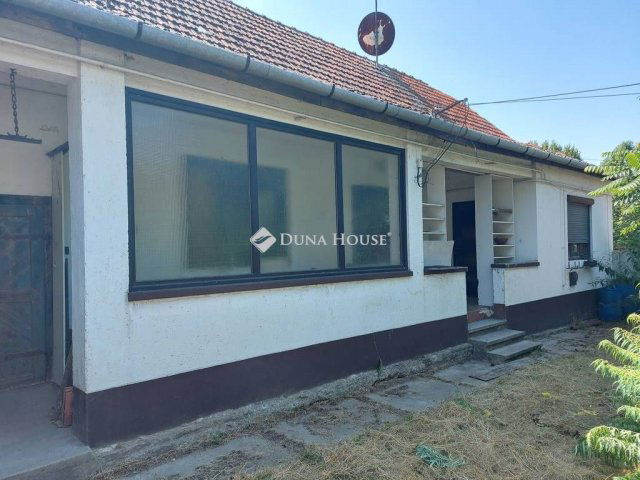 Eladó ipari ingatlan, Izsákon 35 M Ft / költözzbe.hu
