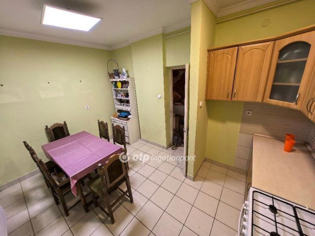 Eladó téglalakás, Hajdúböszörményen 65 M Ft, 3 szobás