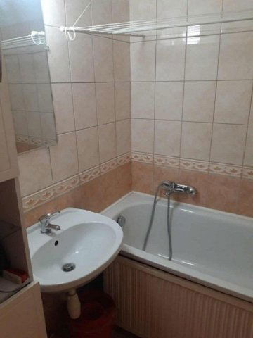 Eladó panellakás, Székesfehérvárott 59.9 M Ft, 4 szobás