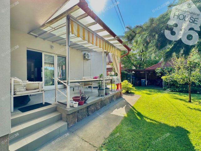 Eladó családi ház, Kecskeméten 220 M Ft, 5 szobás