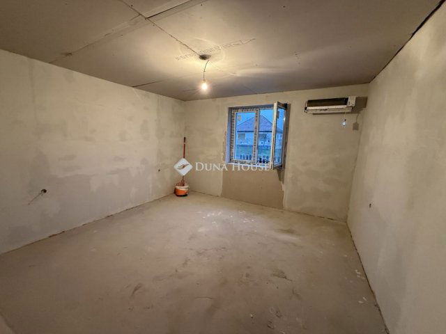 Eladó családi ház, Kókán 48.4 M Ft, 3 szobás