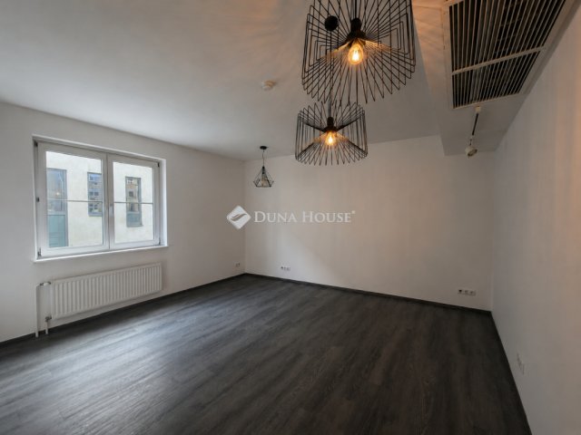 Kiadó iroda, Budapesten, I. kerületben 2600 E Ft / hó