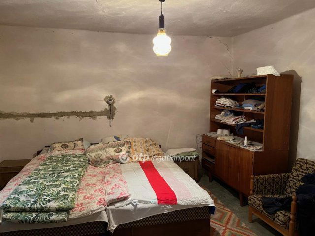 Eladó családi ház, Kiskörén 8.9 M Ft, 3 szobás