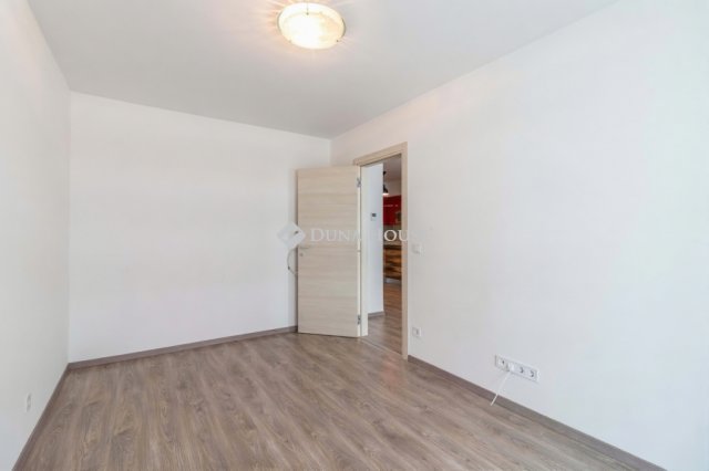 Eladó téglalakás, Budapesten, IX. kerületben 93.9 M Ft, 2 szobás