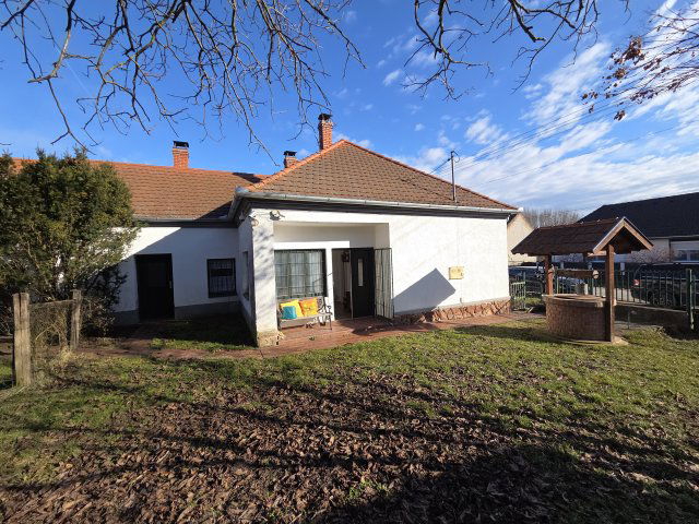 Eladó családi ház, Bérbaltaváron 26.9 M Ft, 3 szobás