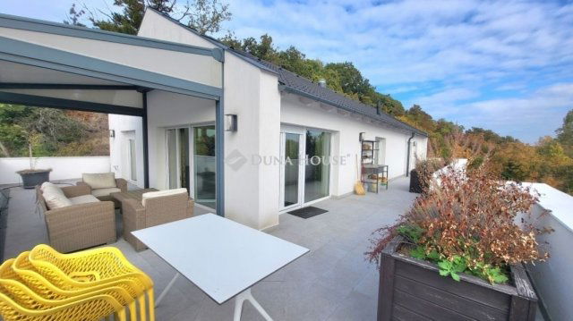 Eladó téglalakás, Szentendrén 169 M Ft, 4 szobás