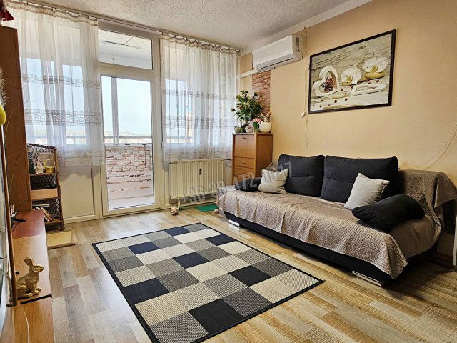 Eladó panellakás, Egerben 44.9 M Ft, 1+2 szobás