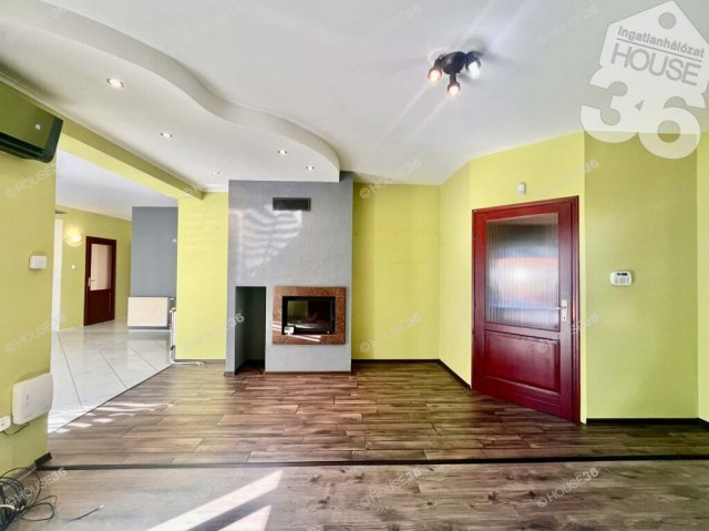 Eladó családi ház, Kecskeméten 98 M Ft, 3 szobás