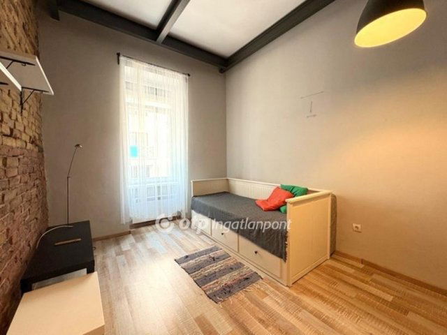 Eladó téglalakás, Budapesten, IX. kerületben 41.9 M Ft, 1 szobás