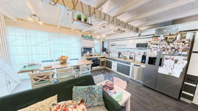 Eladó családi ház, Veszprémben 112 M Ft, 3+1 szobás