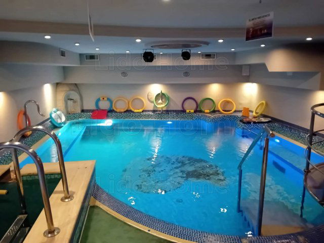 Eladó hotel, Fonyódon 1800 M Ft, 35 szobás / költözzbe.hu