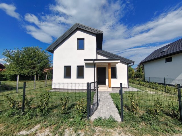Eladó nyaraló, Balatonkeresztúron 86 M Ft, 4 szobás