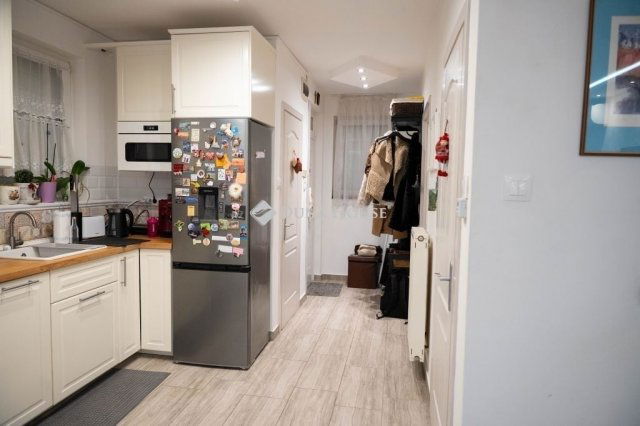 Eladó sorház, Vecsésen 133.9 M Ft, 5 szobás