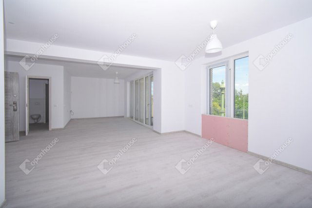 Kiadó iroda, Szegeden 311 E Ft / hó, 1 szobás