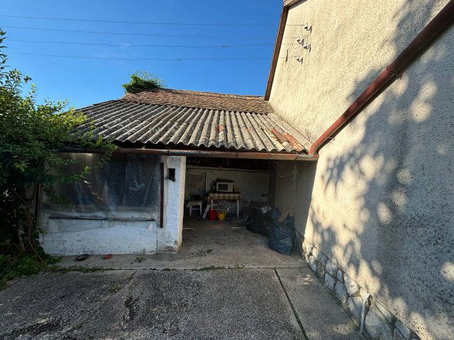 Eladó családi ház, Villányban 29.9 M Ft, 5 szobás