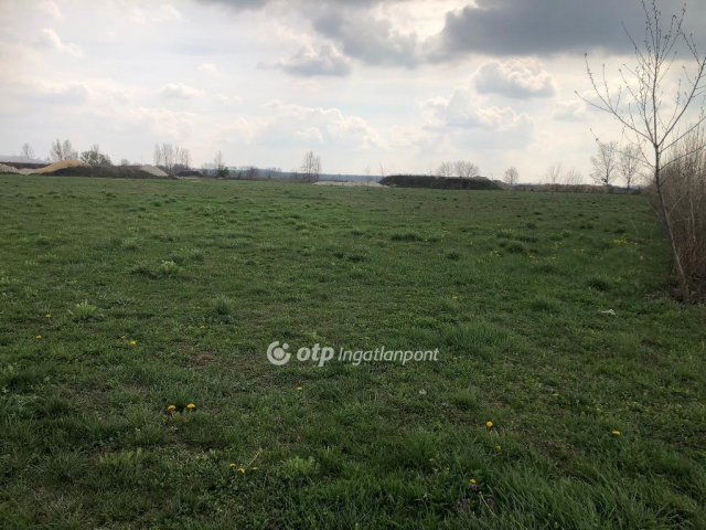 Eladó ipari ingatlan, Pápán 320 M Ft / költözzbe.hu