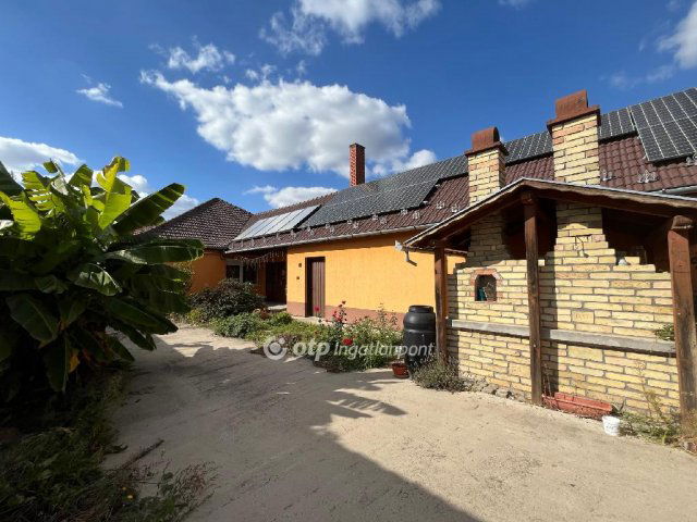Eladó családi ház, Jánoshalmán 54.9 M Ft, 4 szobás