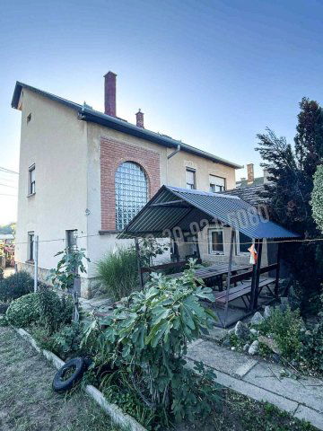 Eladó családi ház, Vácrátóton 74 M Ft, 4+1 szobás