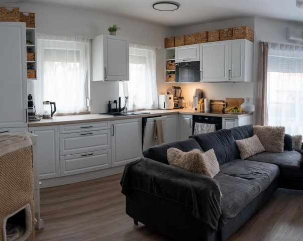 Eladó téglalakás, Mosonmagyaróváron 64.99 M Ft, 3 szobás