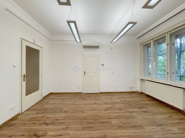 Eladó téglalakás, Budapesten, XI. kerületben, Hegyalja úton