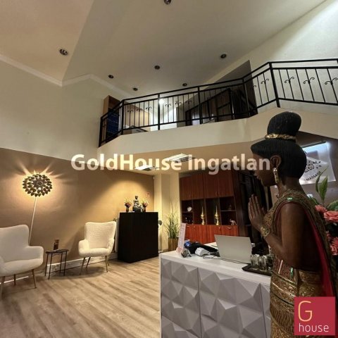 Kiadó üzlethelyiség, Budapesten, V. kerületben, Egyetem téren